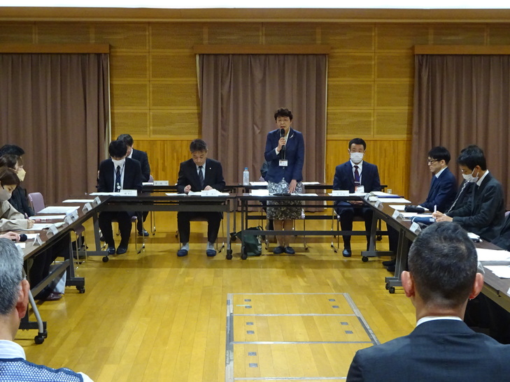 第１回五十猛小・静間小・鳥井小統合準備協議会に武田教育長が参加しました