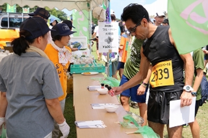 豚汁の無料配布