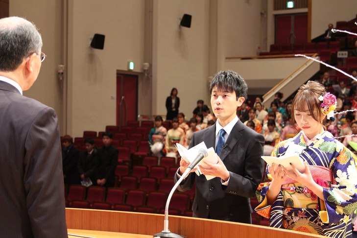 新成人代表が決意表明をおこないました