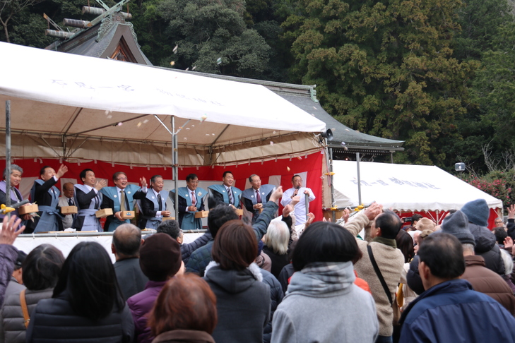 多くの人出で賑う節分祭