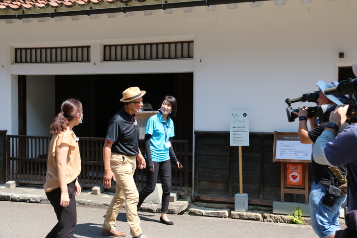 大森の町並みを訪ね歩く小林市長