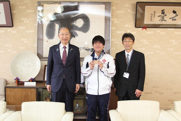 小川さんとコーチと市長