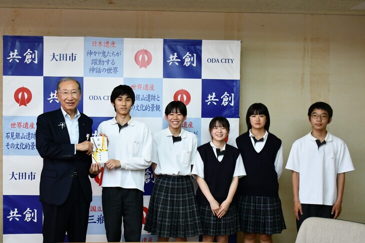 市長と神楽部の皆さん