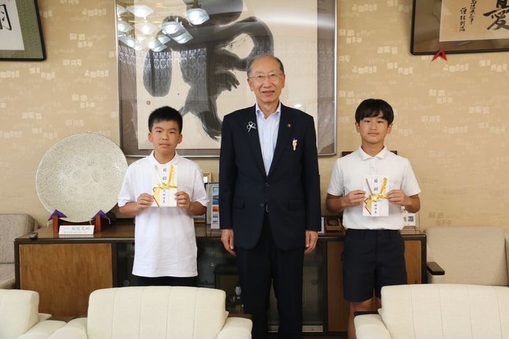市長と選手たち