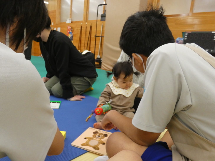 思春期・赤ちゃん交流学習事業2