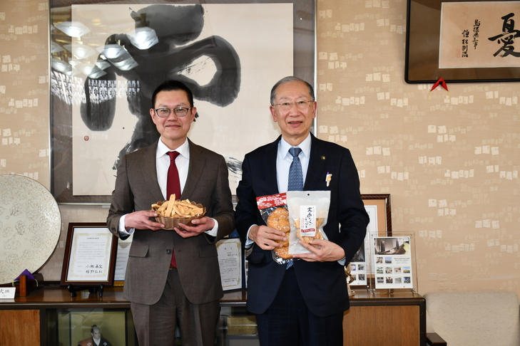 土江工場長と市長