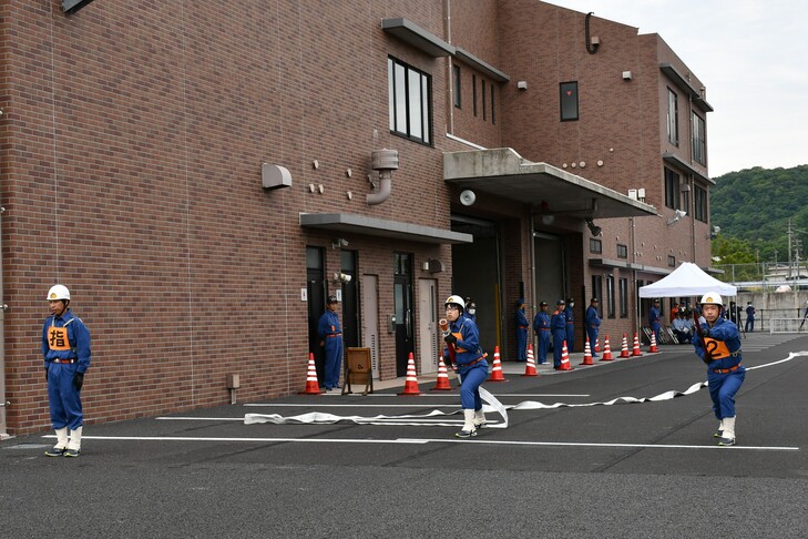 志学分団の操法操作３