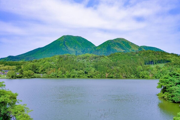 三瓶山