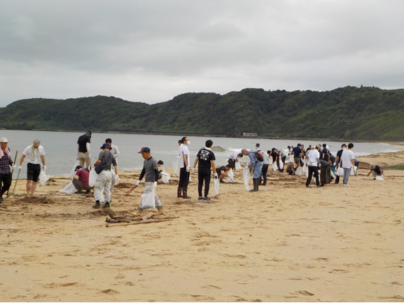 昨年（琴が浜海岸の様子）