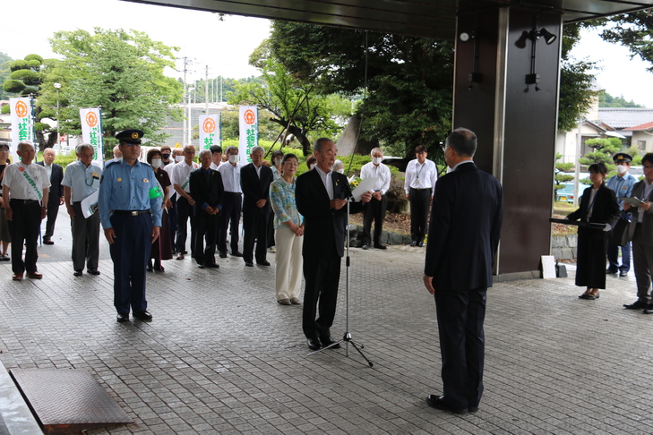 メッセージを読み上げる大田市保護司会の会長