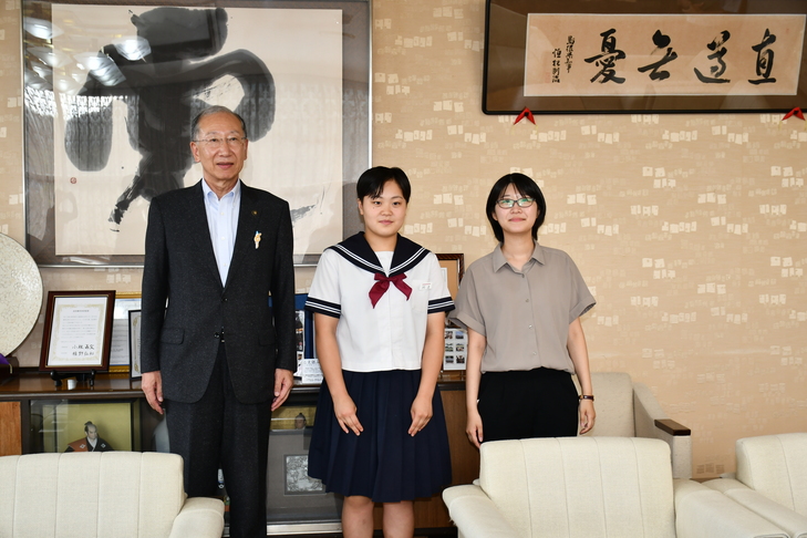市長と川上さんと顧問
