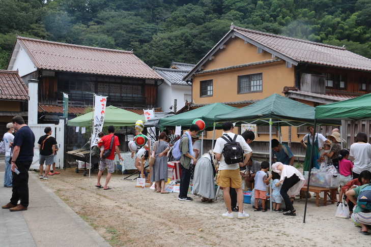 祭りの様子