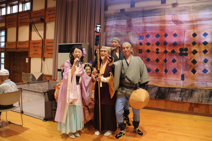 綿貫さんによる歌謡ショー