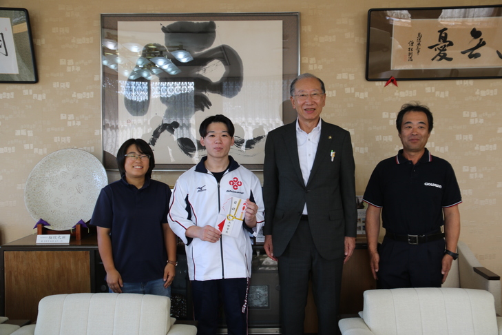 市長と大國さんと家族