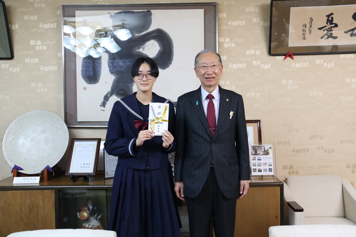 市長と岡田さん