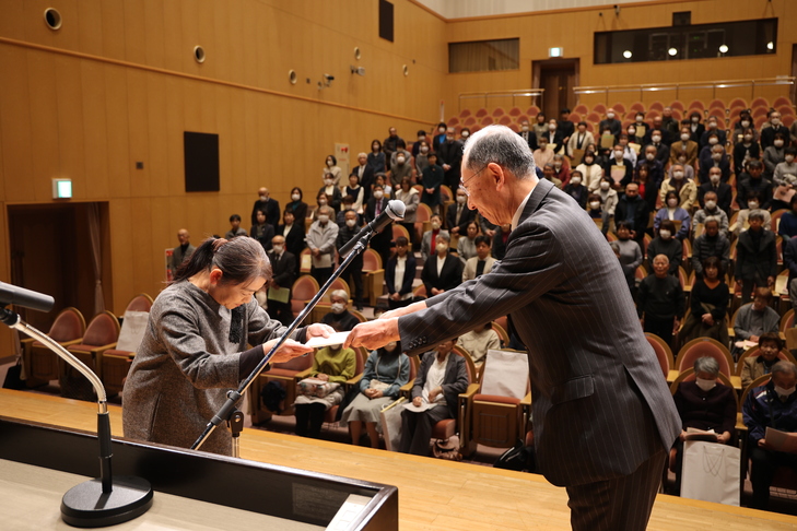 委嘱状交付の様子