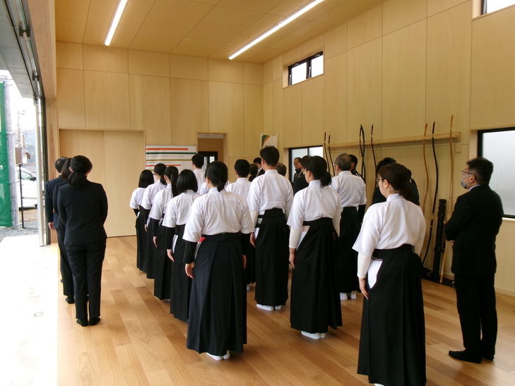 完成披露式の様子