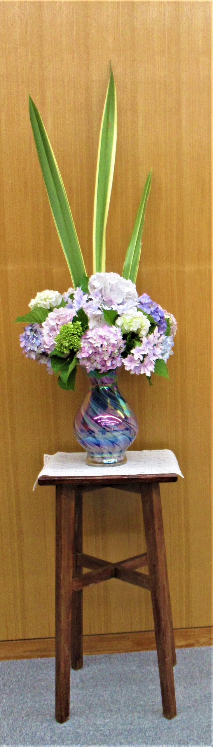 会場の花生け　あじさい