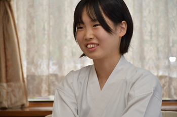 笑顔の小原さん