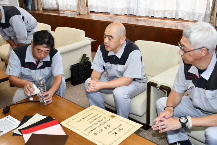 エアリーⓇの説明をおこなう受賞者さん