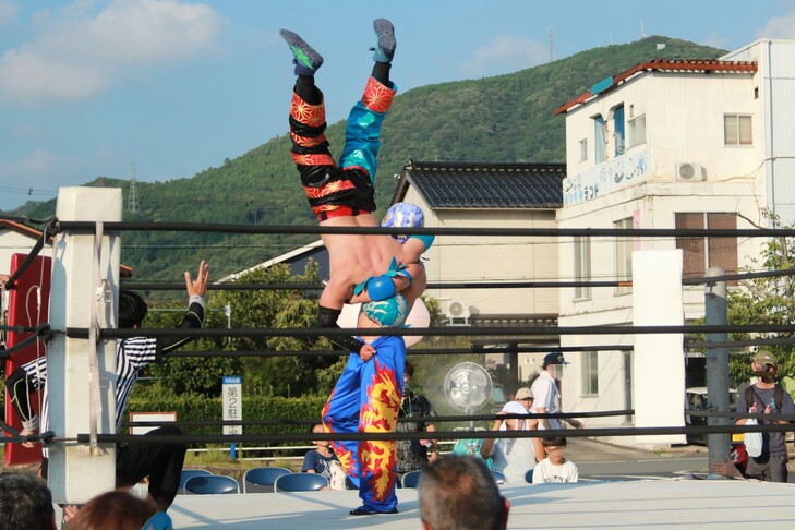 だんだんプロレスのようす