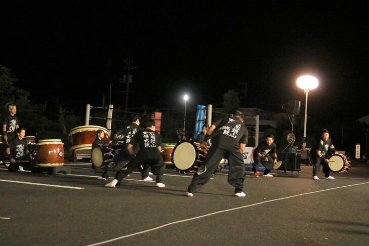 天領太鼓の演奏