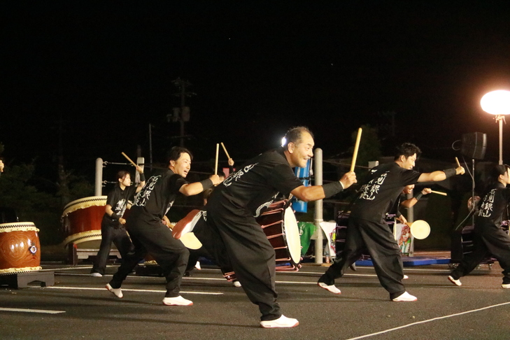 天領太鼓の演奏