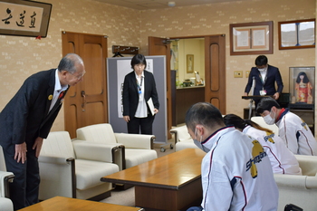 市長入場
