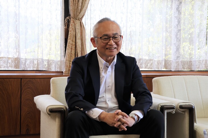 市長と話す森山宏二会長