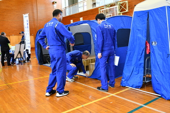 市長パーテーションみる