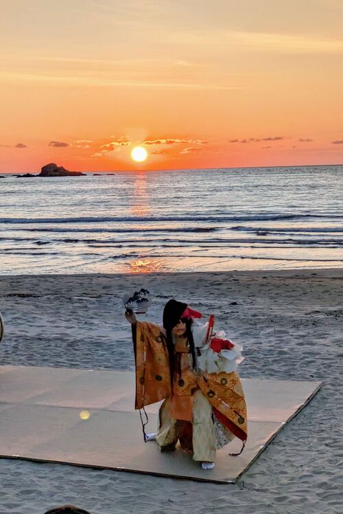 神楽と夕日